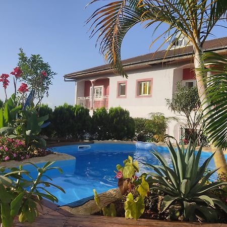 Residence Jardin Tropical Yaoundé エクステリア 写真