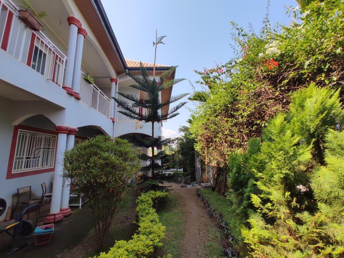 Residence Jardin Tropical Yaoundé エクステリア 写真