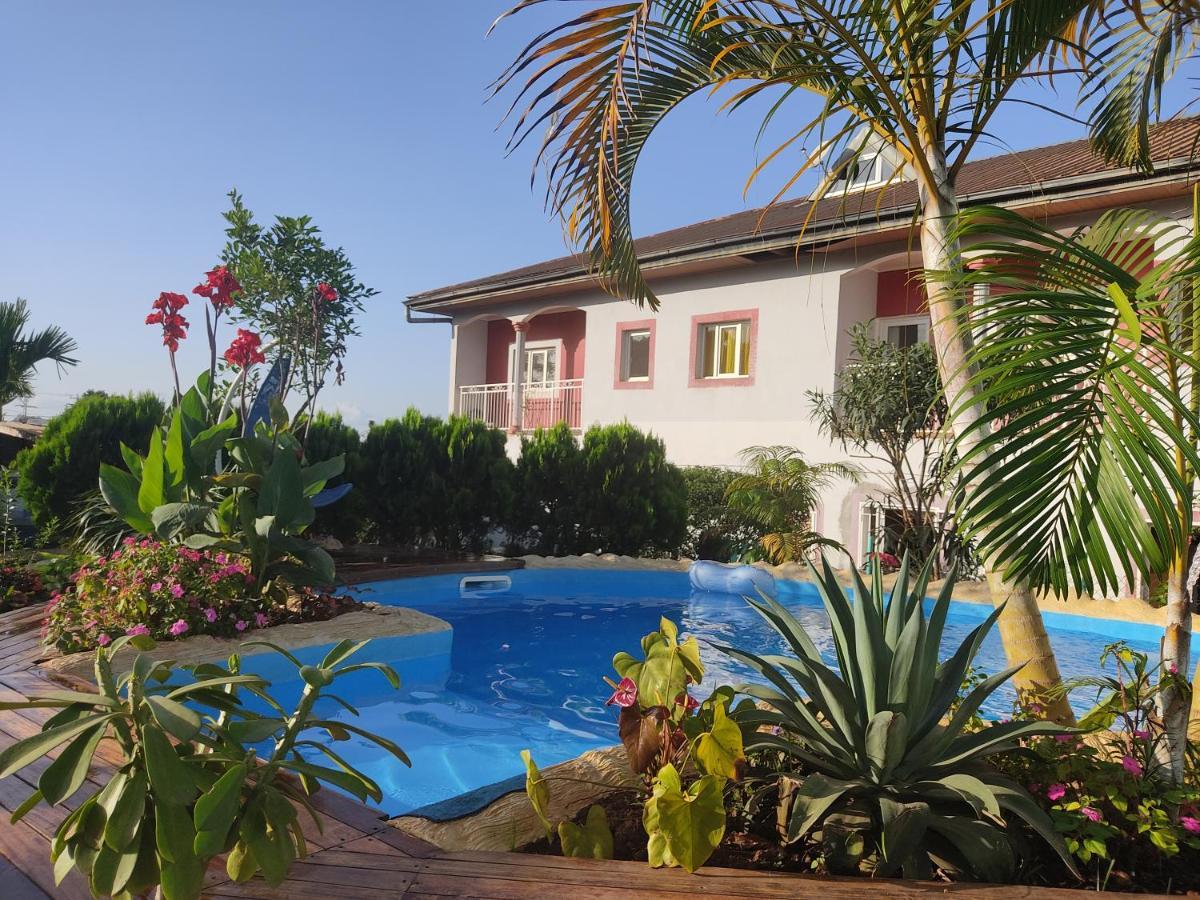 Residence Jardin Tropical Yaoundé エクステリア 写真