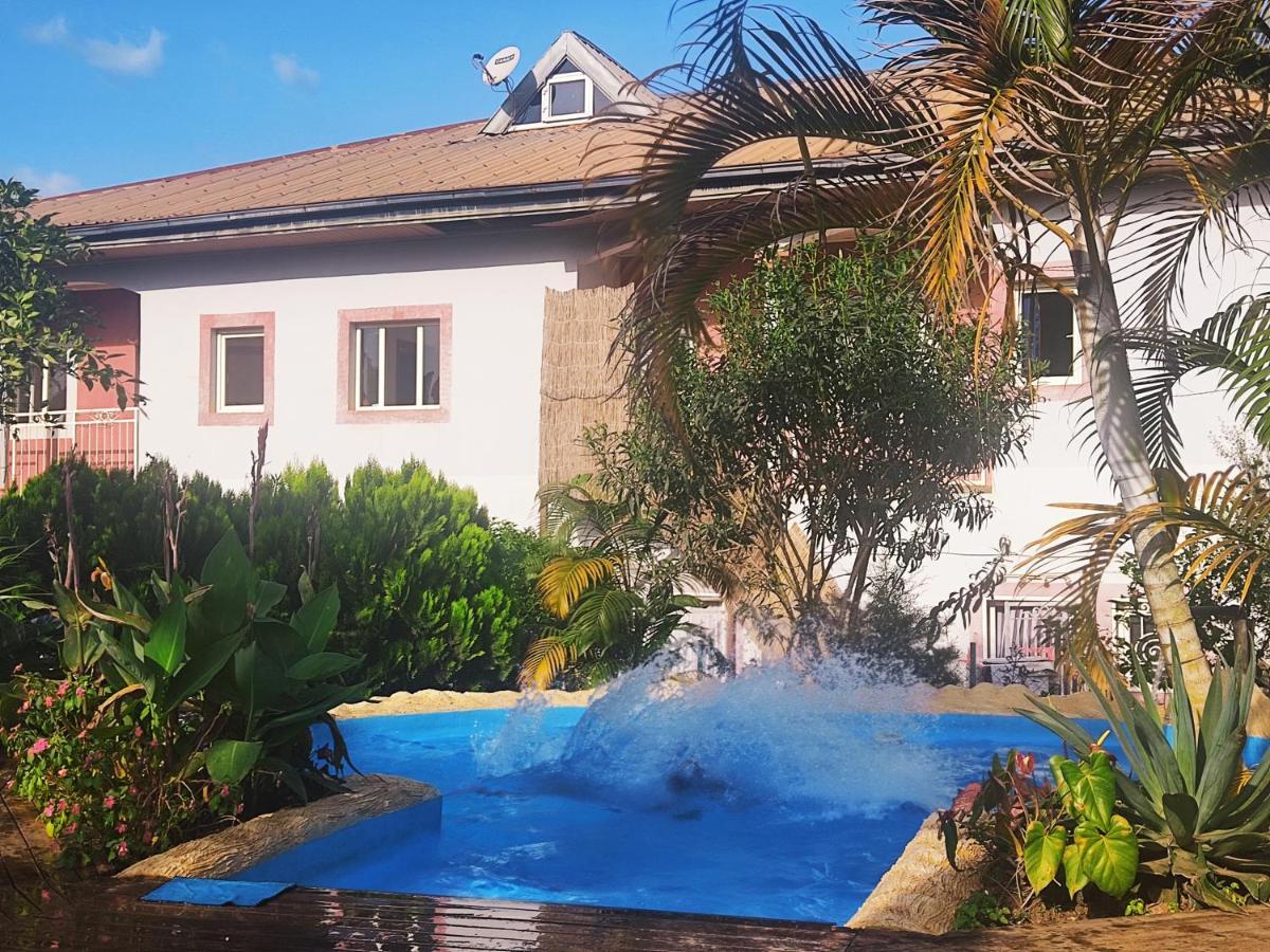 Residence Jardin Tropical Yaoundé エクステリア 写真