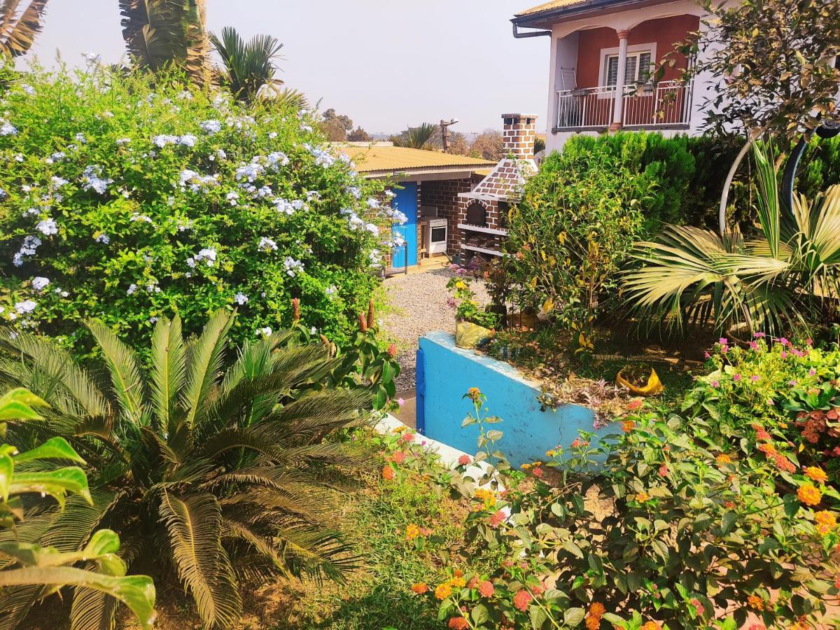 Residence Jardin Tropical Yaoundé エクステリア 写真