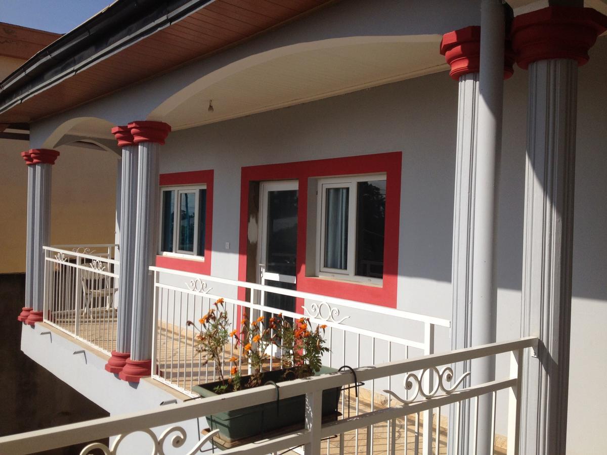 Residence Jardin Tropical Yaoundé エクステリア 写真